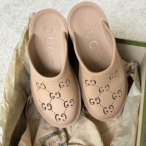Gucci rubber clogs